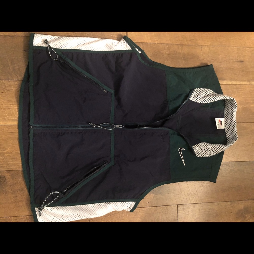 Nike vest